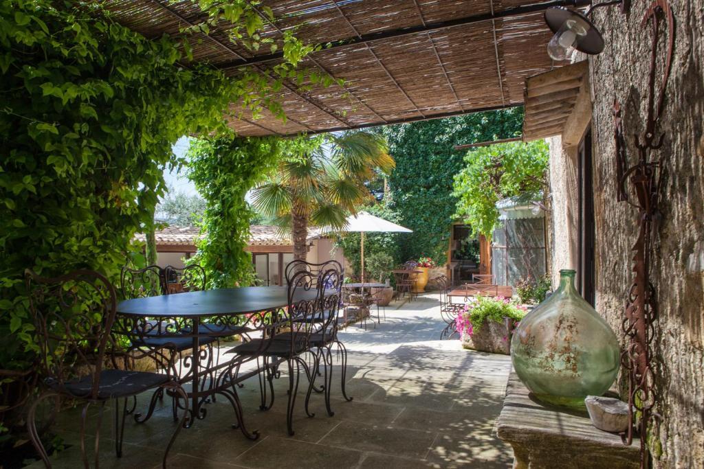 Le Mas De La Lombarde Lourmarin Exterior photo